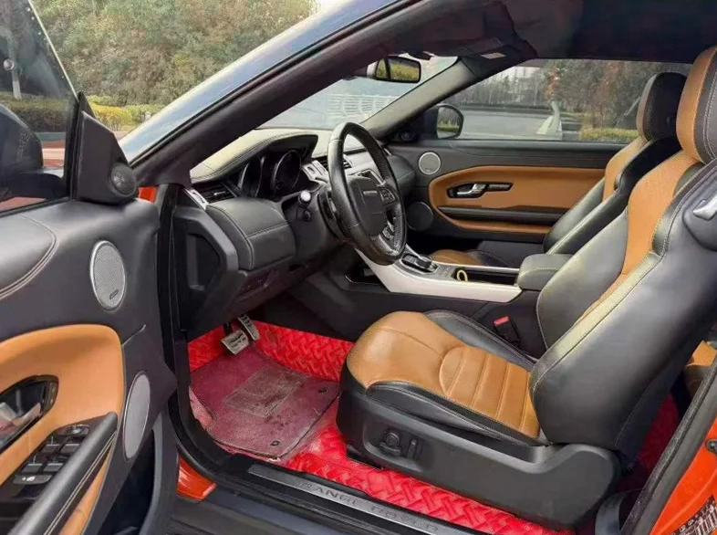 路虎极光 后面外观一