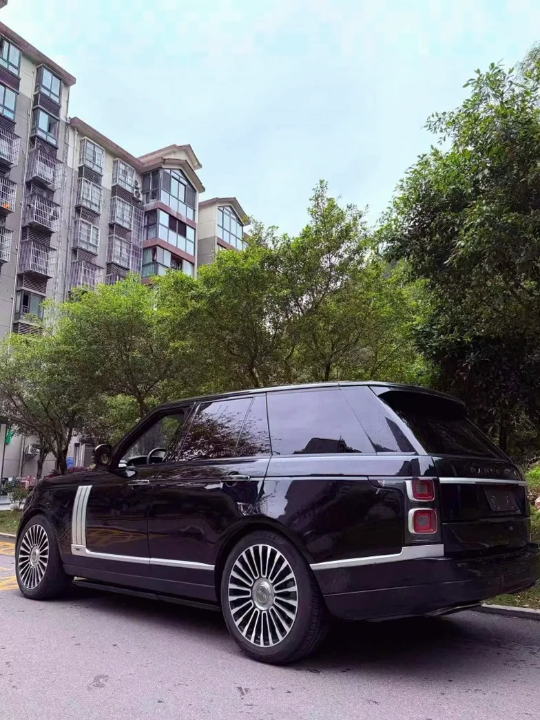 路虎揽胜行政 内饰前排