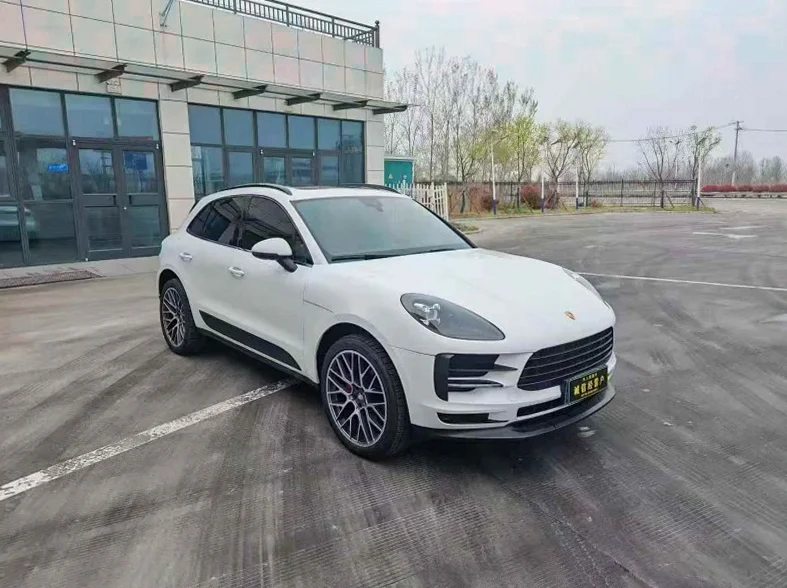 保时捷Macan 正面外观三