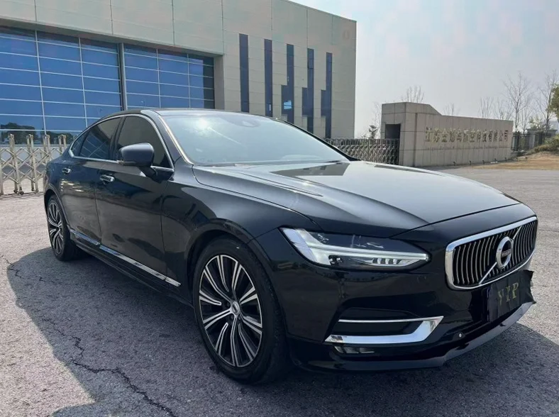 沃尔沃S90 正面外观二