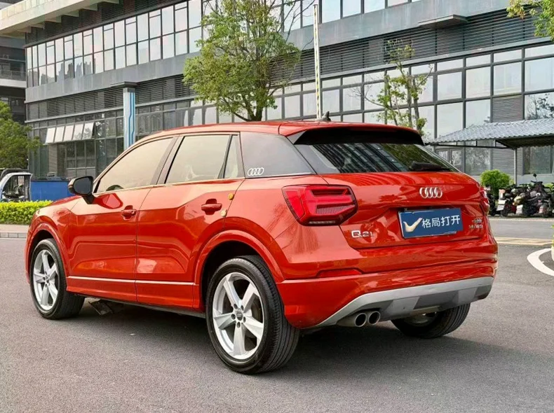 奥迪Q2 内饰后排