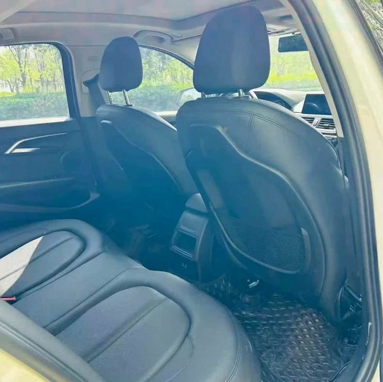 宝马1系 后面外观三