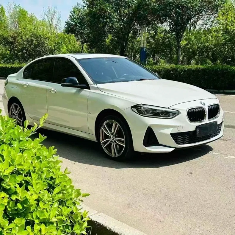 宝马1系 正面外观三