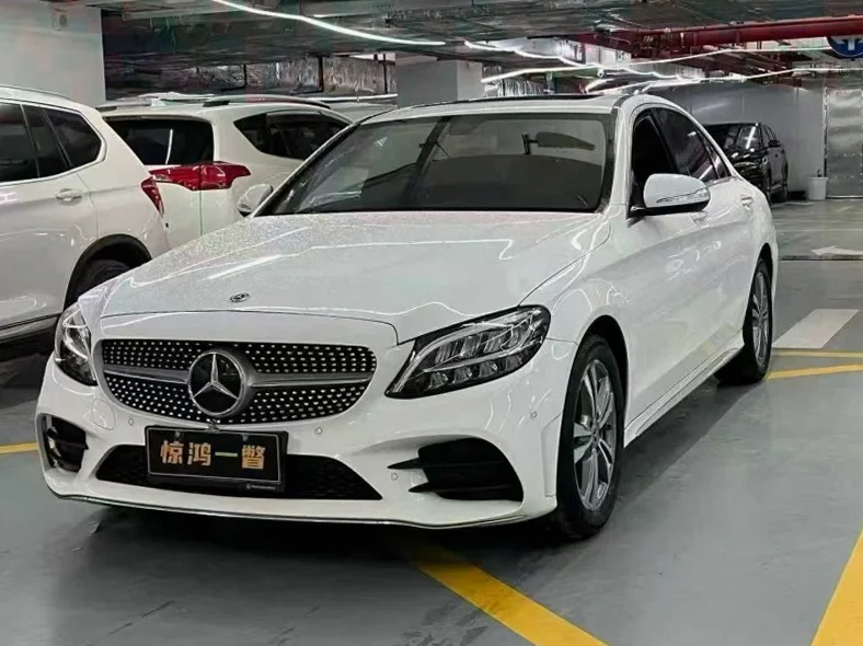 奔驰C 正面外观三