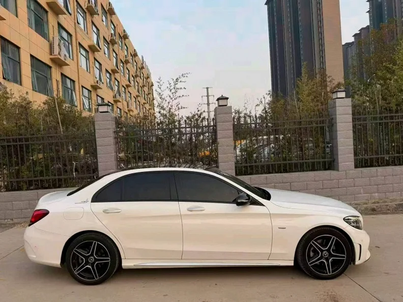奔驰C 正面外观二