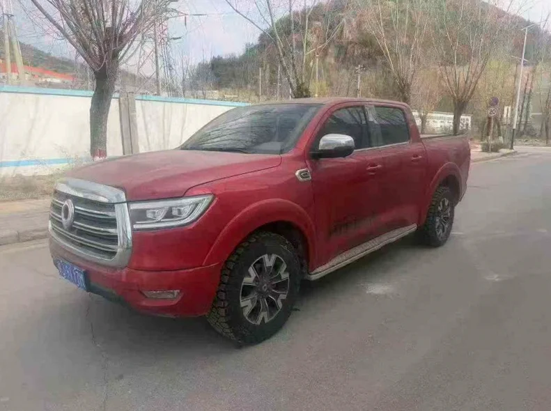 长城汽车炮 正面外观二