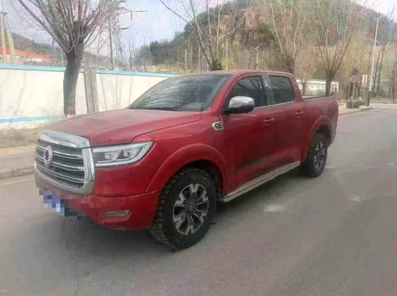 长城汽车炮 正面外观三