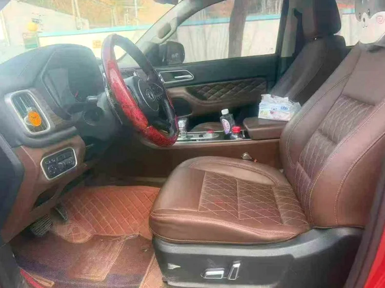 长城汽车炮 后面外观二