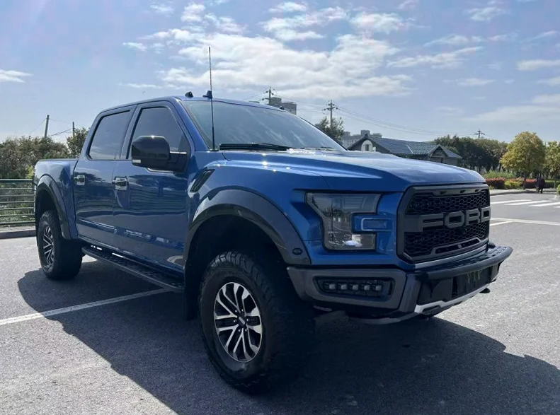 福特猛禽 后面外观二