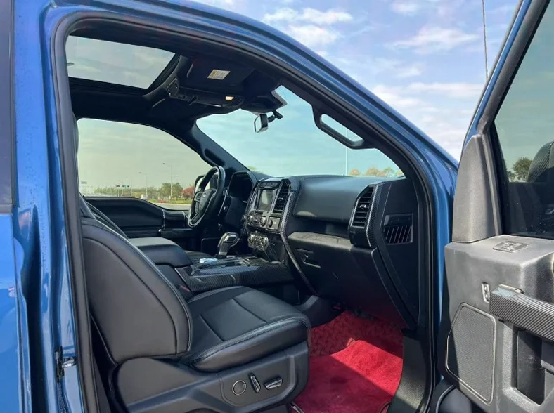 福特猛禽 后面外观三