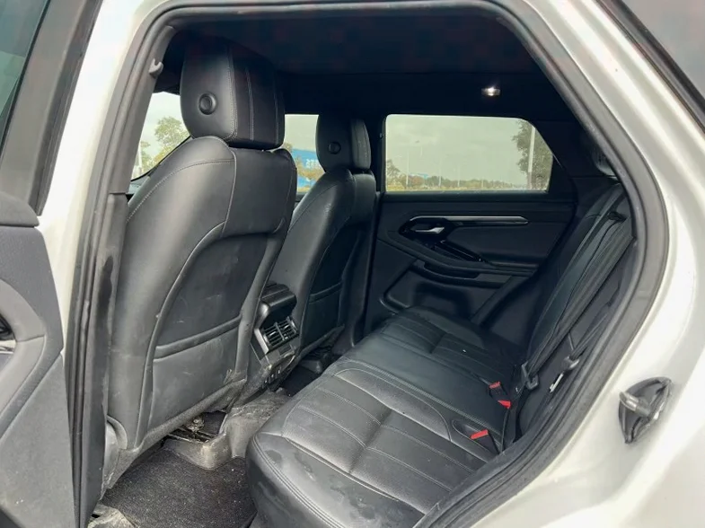 路虎极光 后面外观二