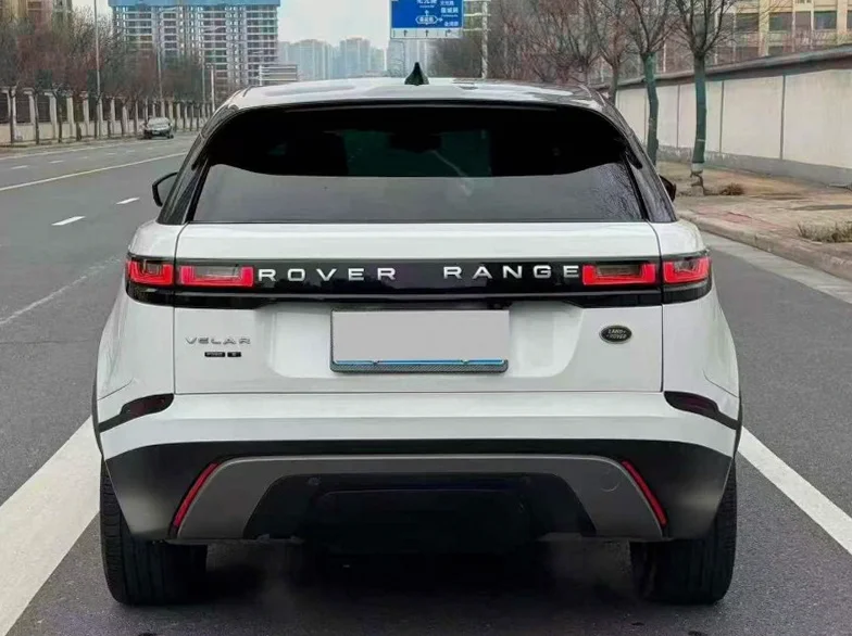 路虎揽胜星脉 内饰后排