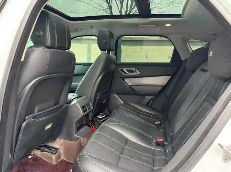 路虎揽胜星脉 后面外观一