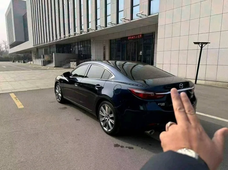 马自达阿特兹 后面外观二