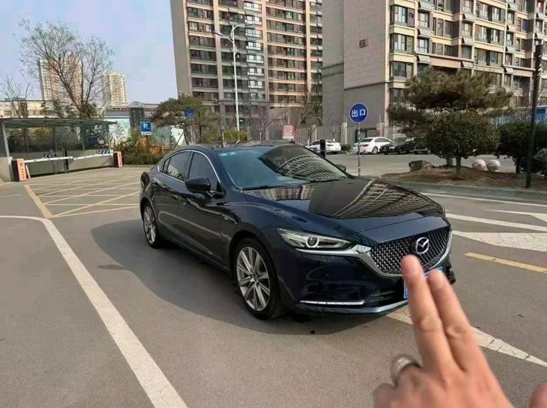 马自达阿特兹 正面外观三