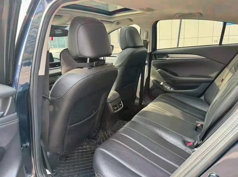 马自达阿特兹 内饰后排