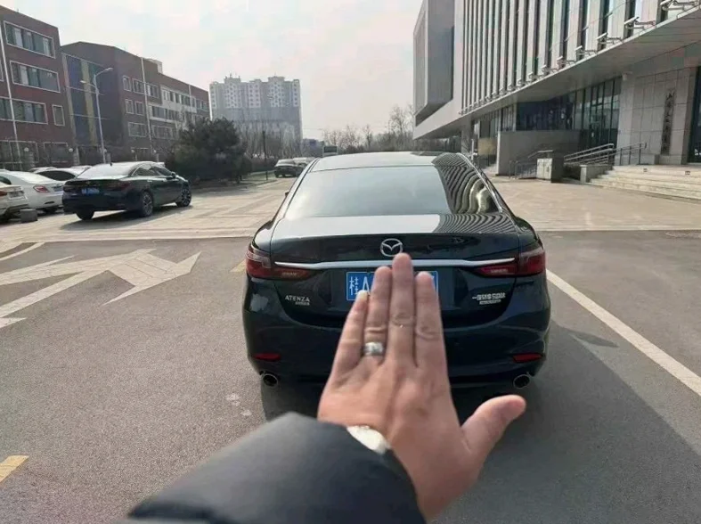 马自达阿特兹 后面外观三