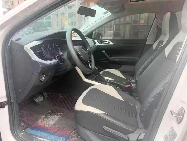 大众polo 后面外观一