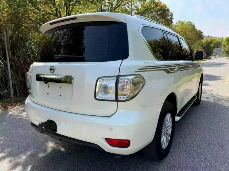 日产途乐 后面外观一