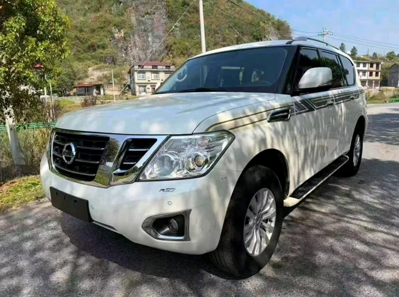 日产途乐 正面外观二