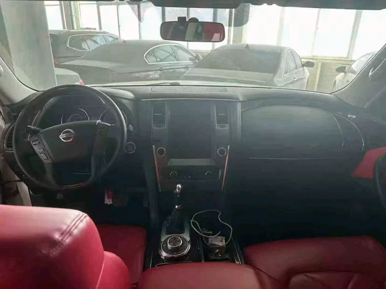 日产途乐 正面外观三