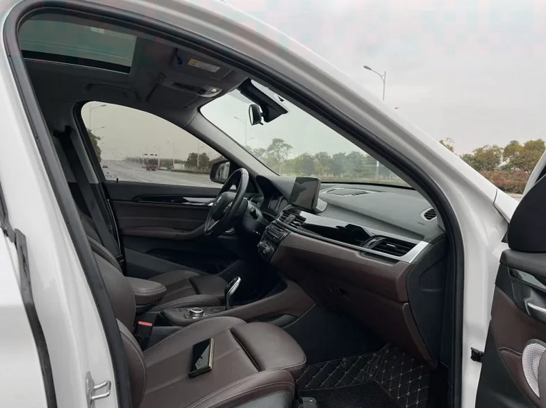 X1宝马 后面外观三