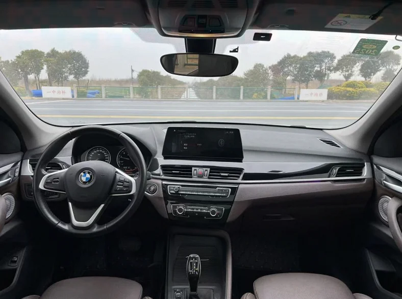 X1宝马 内饰前排