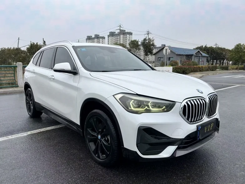 X1宝马 正面外观二