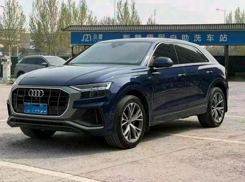 奥迪Q8 正面外观二