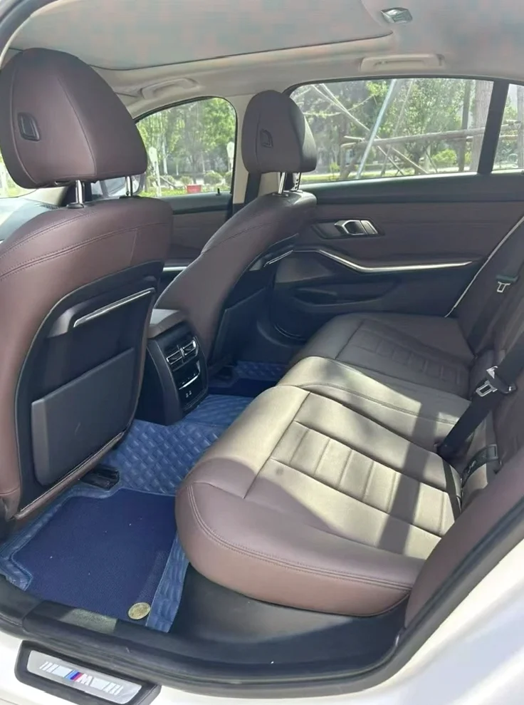 宝马3系 后面外观二