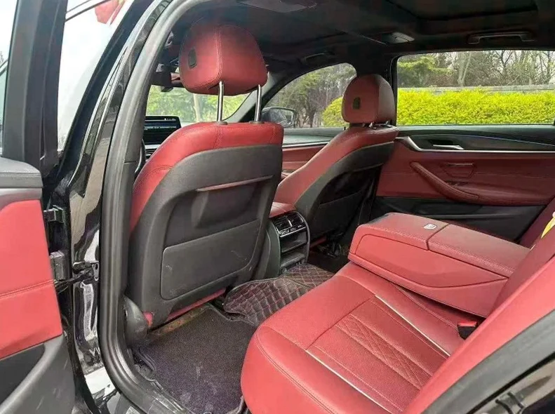 宝马5系 正面外观二