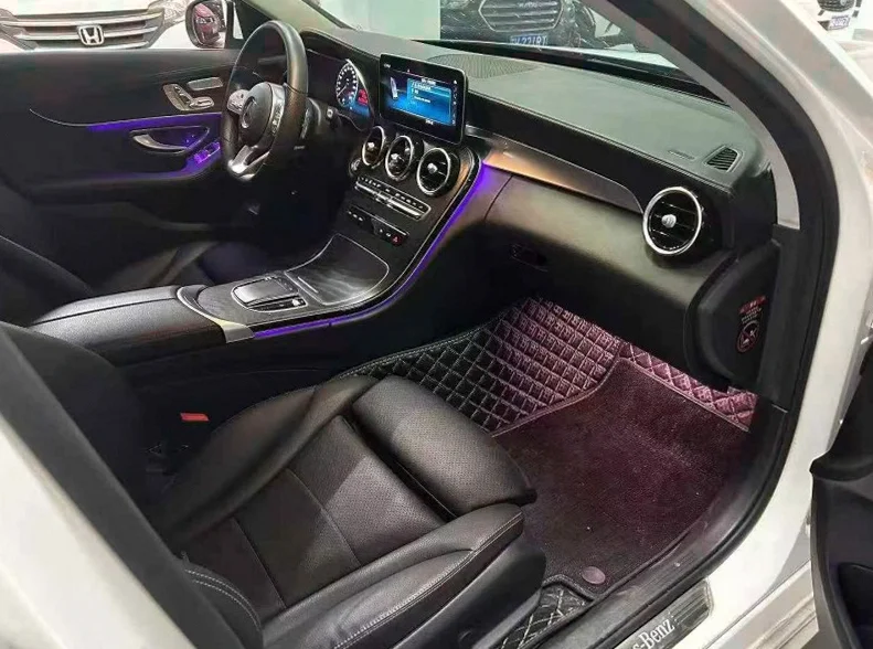 奔驰C 后面外观三