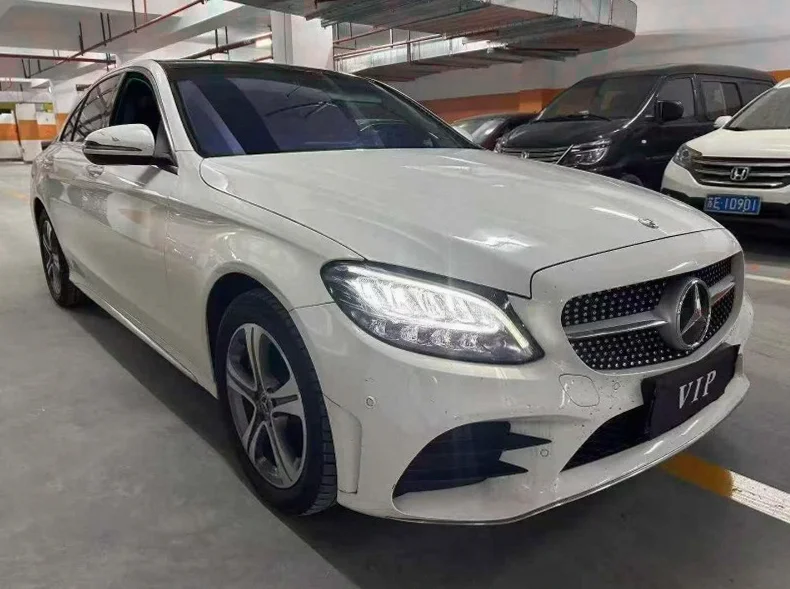 奔驰C 正面外观三