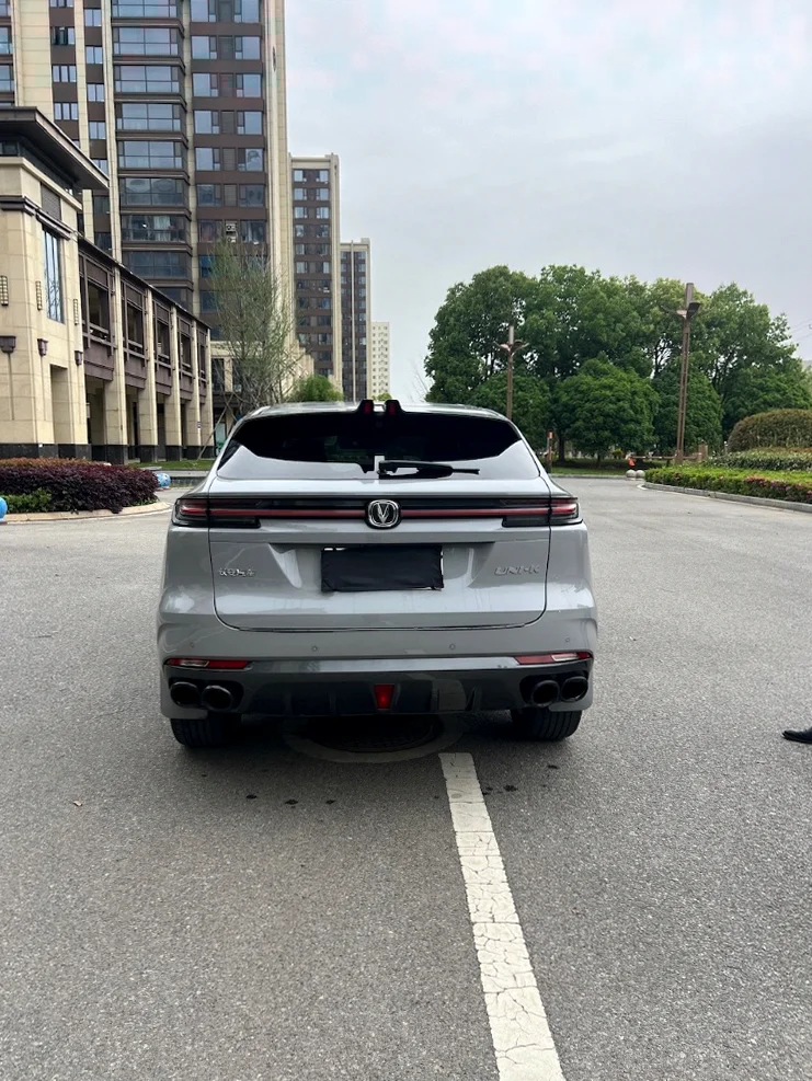 长安汽车UNI 内饰后排