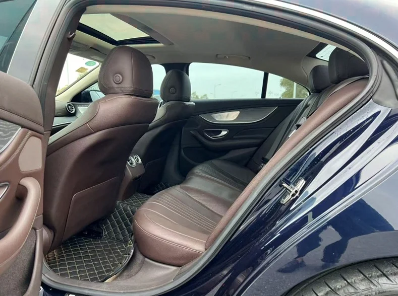 奔驰CLS 后面外观一