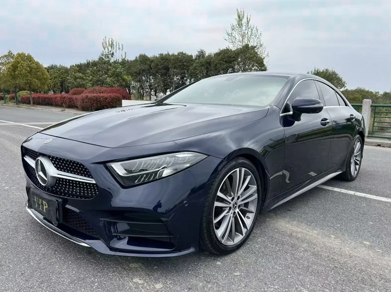 奔驰CLS 后面外观三