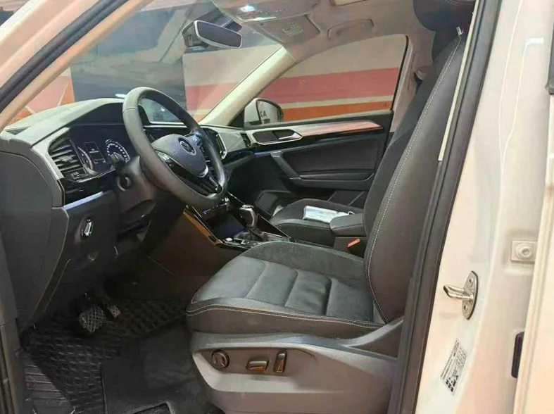 大众探岳 后面外观二