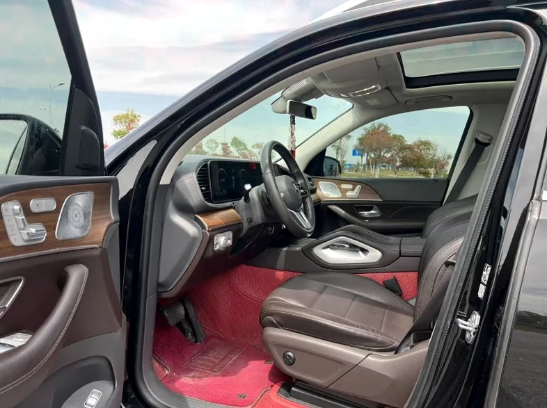 奔驰GLE 后面外观一