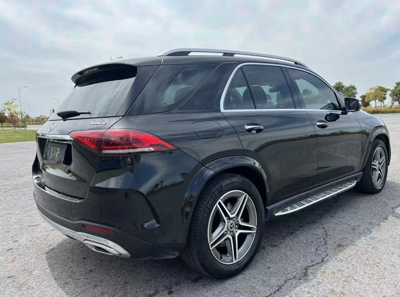 奔驰GLE 后面外观二