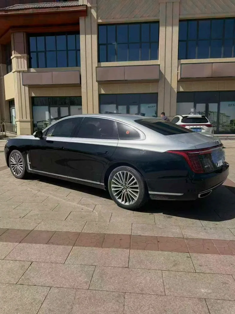 红旗H9 内饰后排