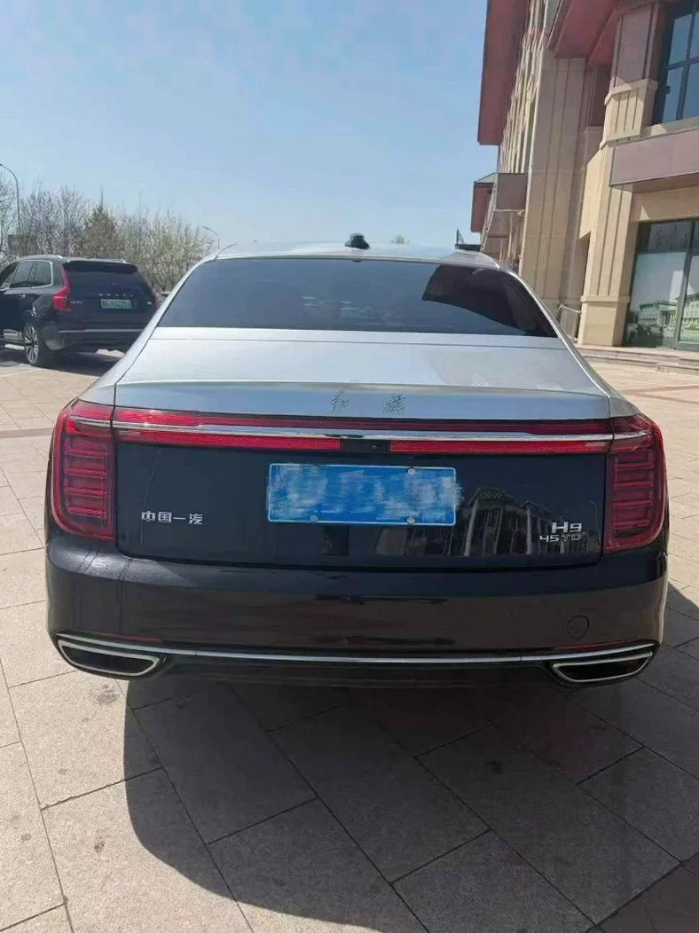红旗H9 驾驶室