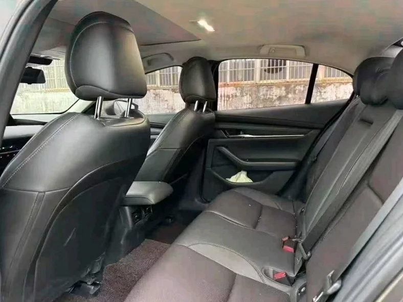 马自达昂克赛拉 后面外观三