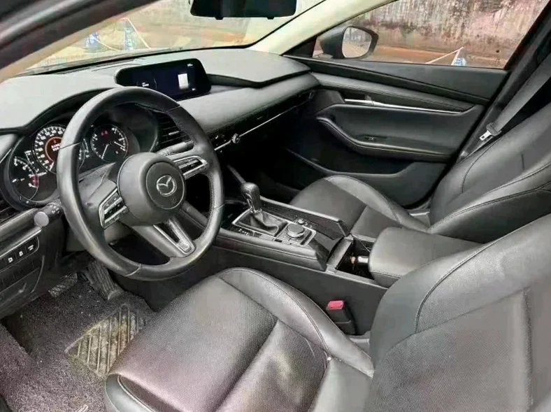 马自达昂克赛拉 内饰后排