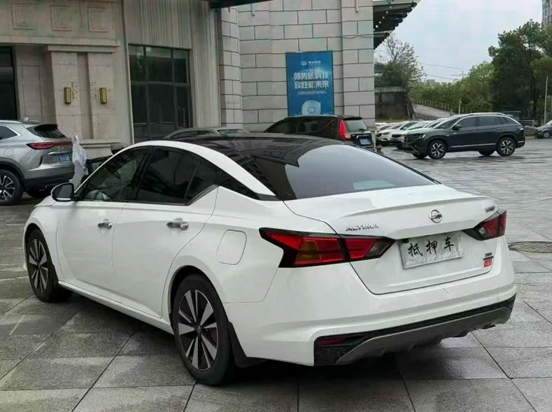 日产天籁 内饰前排