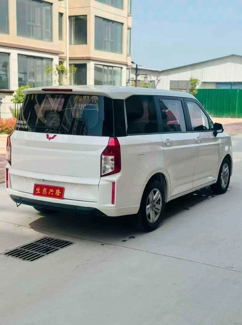 五菱汽车宏光 内饰前排