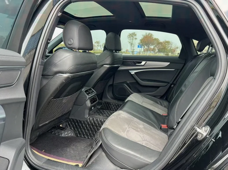 奥迪A6L 后面外观一