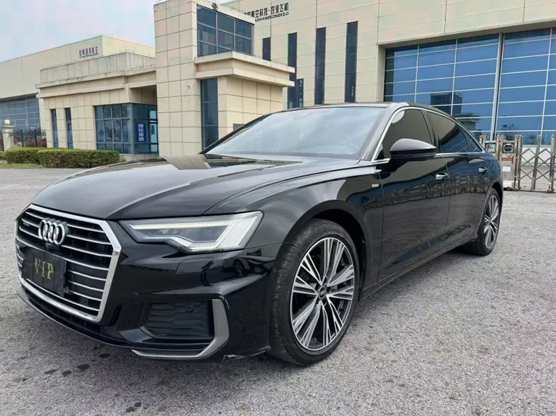 奥迪A6L 正面外观三