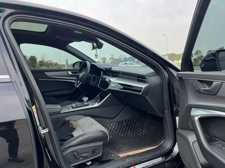 奥迪A6L 后面外观二