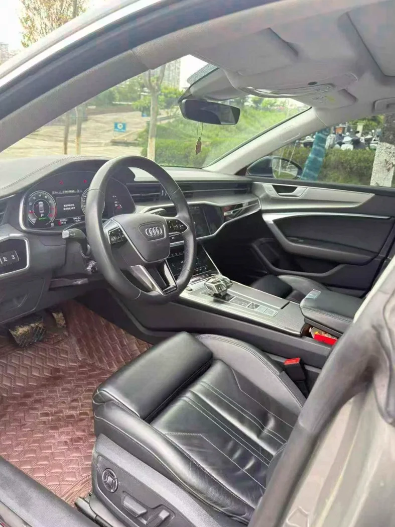 奥迪A7L 后面外观二