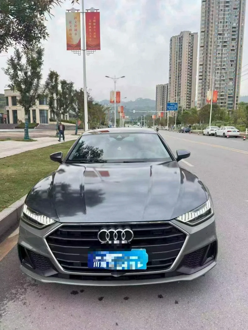 22年奥迪A7L 45TFSI 2.0T顶配